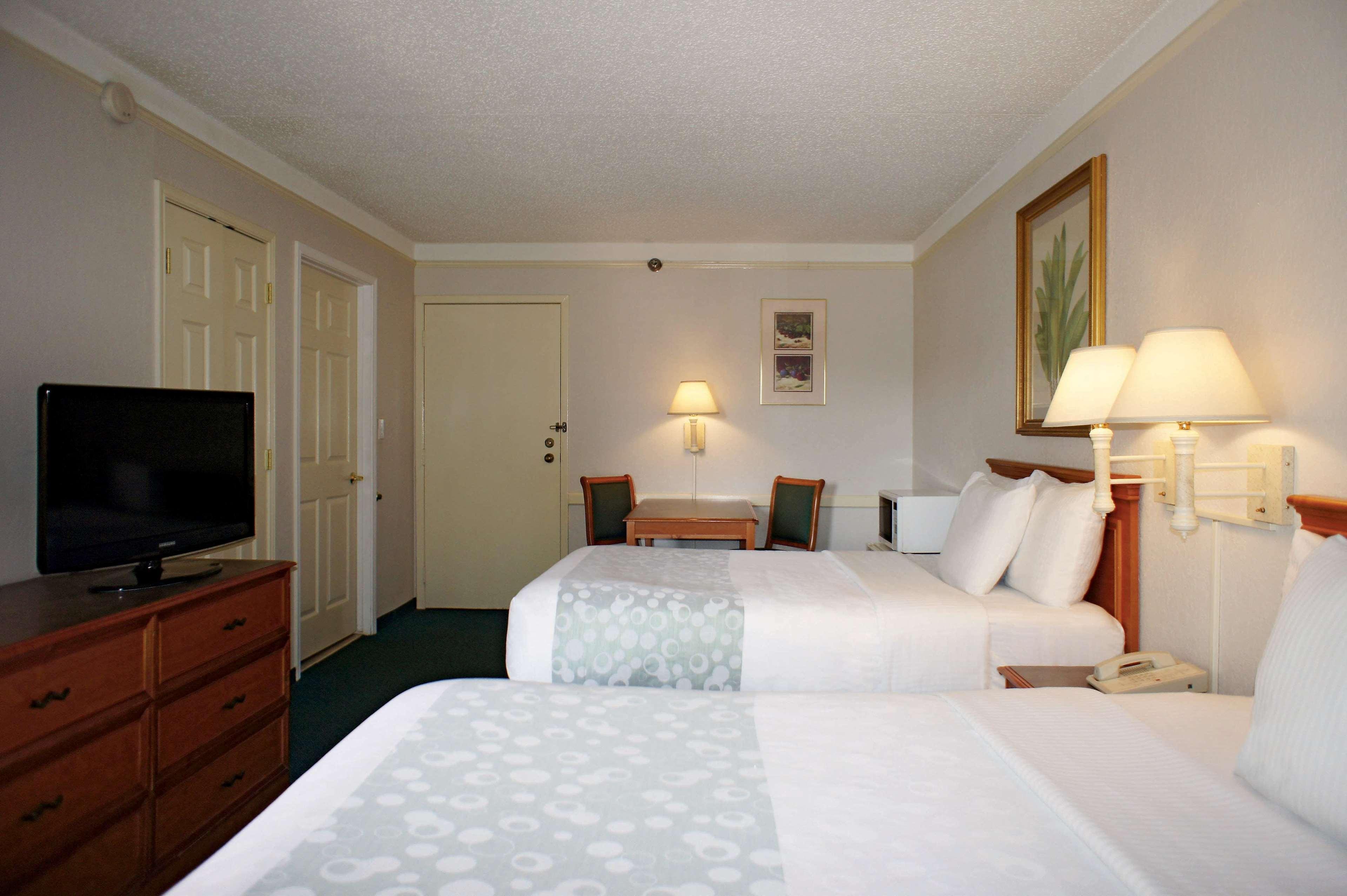 La Quinta Inn By Wyndham Tampa Bay Pinellas Park Clearwater Exterior foto