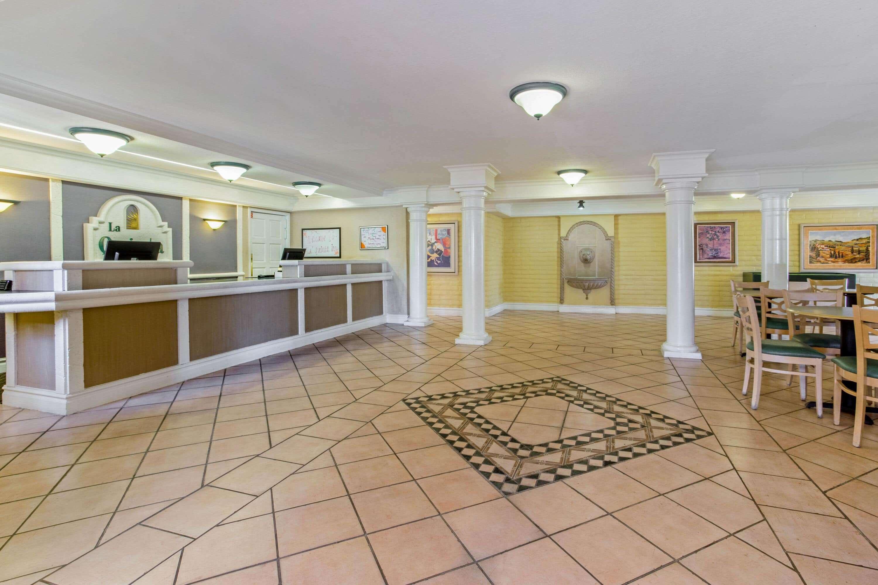 La Quinta Inn By Wyndham Tampa Bay Pinellas Park Clearwater Exterior foto